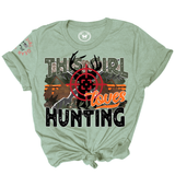THIS GIRL LOVES HUNTING Tee
