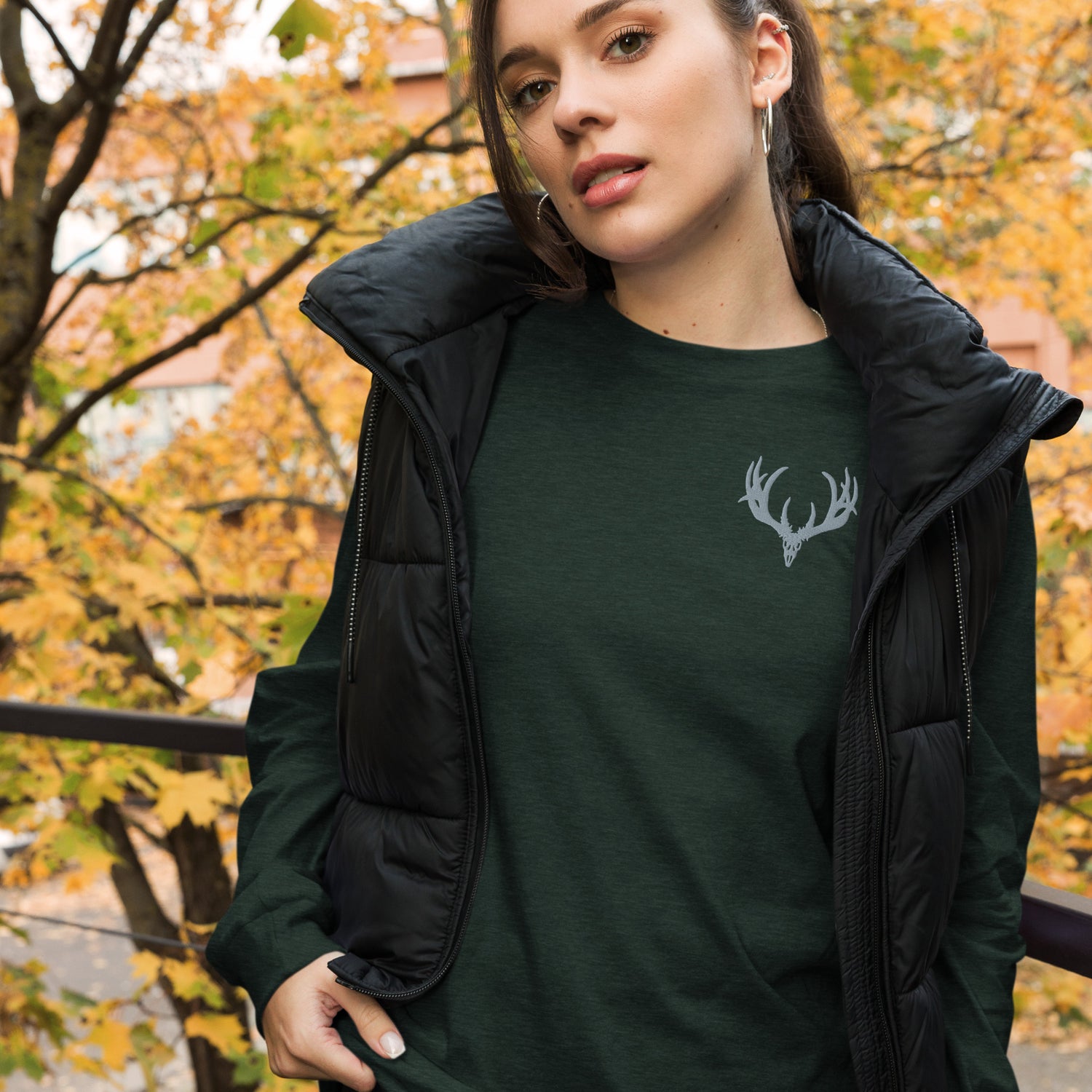 Buck-skull-long-sleeve-tee-heather-forest-by-Girls-with-Guns